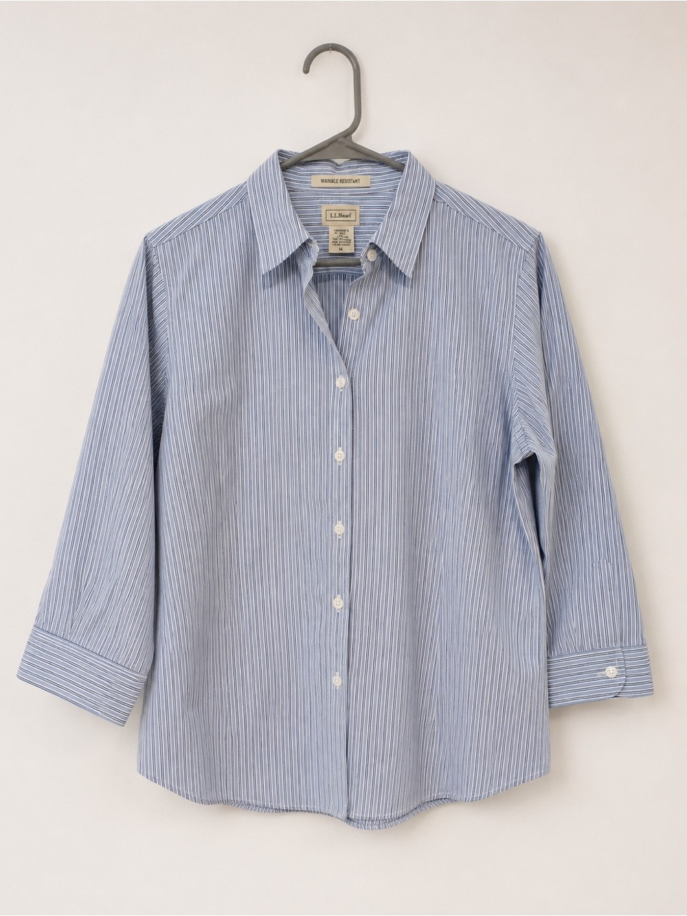 L.L.Bean Women’s M Blue White Pinstripe Wrinkle Resistant Cotton Shirt
